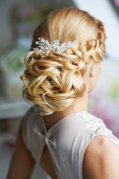 Wedding Inspiration: The Prettiest Braided Hairstyles For 